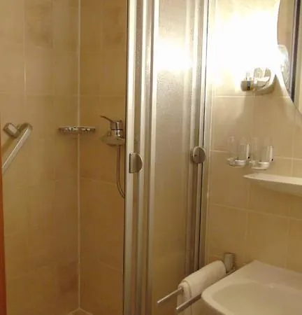 Hotel Garni Tanne - 2*